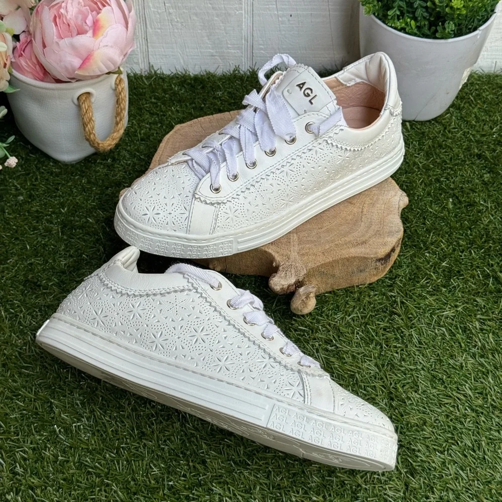 AGL Sade Spring White Flower Cut Out Sneaker $425 size 35.5 US 5.5 leather
